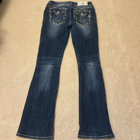 Miss Me Low Rise Boot Cut jeans nicely jeweled size 28 X 33 1/2 - Picture 10 of 14